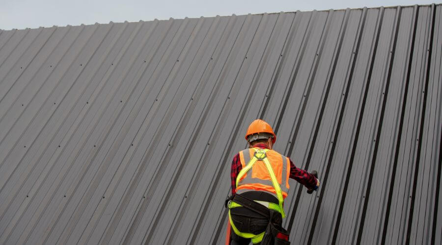 Professional gutter cleaning in Vacaville, CA